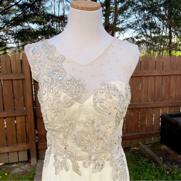 Ed Young NWT Illusion Back Chiffon Gown Evening Formal Dress Medium Ivory - Picture 12 of 17